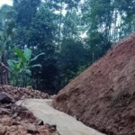 Akibat Hujan Deras, Tebing longsor dan Rendam Rumah Warga Di Cibeber Lebak Banten