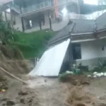 Banjir Bandang Dan Tanah Longsor  Menimpa Objek wisata Guci Tegal