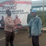 Sukseskan PPKM untuk Tekan Angka Covid-19, Polresta Tangerang dan 3 Pilar Bagikan 18.733 Masker