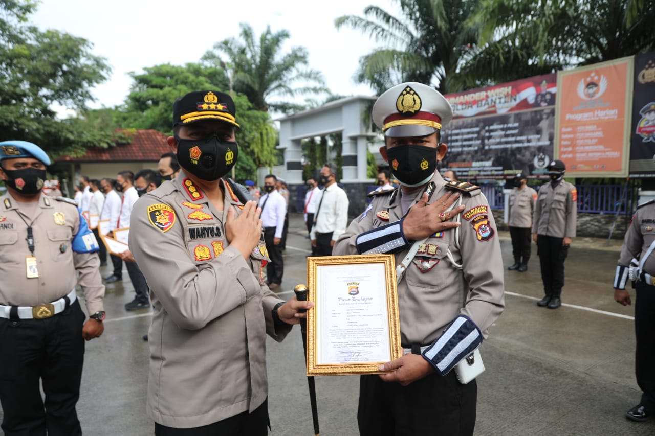  44 Personel Polresta Tangerang Berprestasi Diberi Penghargaan