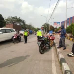 Polsek Jatiuwung Gelar Razia  Knalpot Bising Di Jalan Gatot Subroto Kota Tangerang