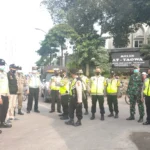 Cegah Claster Baru Covid-19,Polsek Jatiuwung Bersama Tiga Pilar Tutup Pasar Kaget Di Kec Cibodas Kota Tangerang