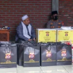 Ramadhan, Warung Jum'at Polda Banten Bagikan Sembako ke Ponpes Al-khoziny