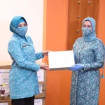 Salurkan Bantuan Masker di Kepulauan Riau, Ketum TP PKK Minta Masyarakat Tak Lelah Kampanyekan Prokes