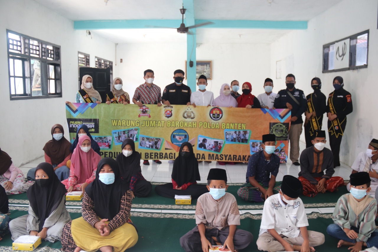 Warung Jum'at" Barokah Polda Banten, Bagikan Sembako Ke Panti Asuhan Nurul Islam