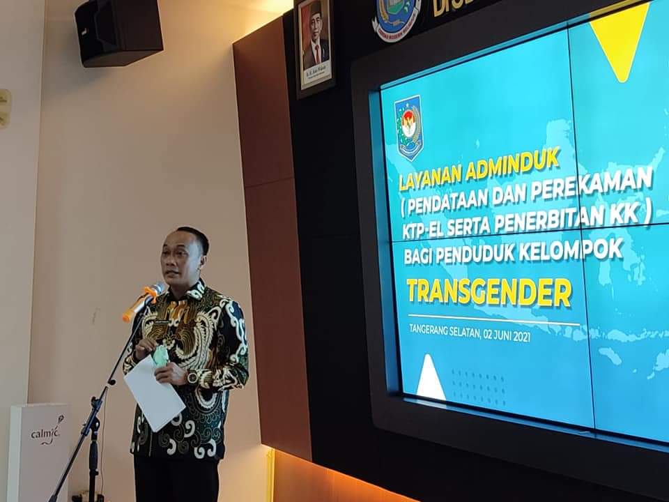 Dukcapil Beri KK dan KTP-el pada Transgender dengan Jenis Kelamin Laki-Laki atau Perempuan.