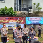 Tinjau Kegiatan Buruh di Banten, Kapolri Akan Perkuat Akselerasi Vaksinasi di Wilayah Aglomerasi