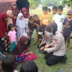 Polwan Polda Banten Berbagi Keceriaan, Bermain Dengan Anak Terdampak Gempa