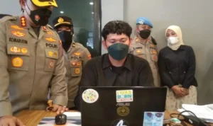 Kapolres Metro Tangerang Kota Tinjau Pelaksanaan Kegiatan Serbuan Vaksinasi.