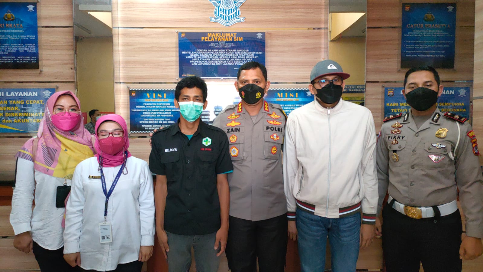 Akhirnya Pengemudi Mercy Minta Maaf, Kasus dengan Ambulans Berakhir Damai di Polresta Tangerang