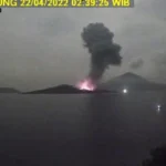 Krakatau Erupsi, Terdengar Suara Dentuman Keras sampai Radius 60 Km
