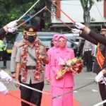Resmi Jabat Kapolrestro Tangerang Kota, Kombes Pol Zain Dwi Nugroho Disambut Upacara Pedang Pora