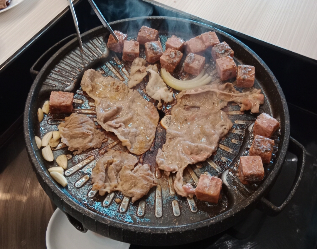 Seoul in Tokyo, Gurihnya Daging Lidah Sapi Panggang dan Korean BBQ di Tangerang