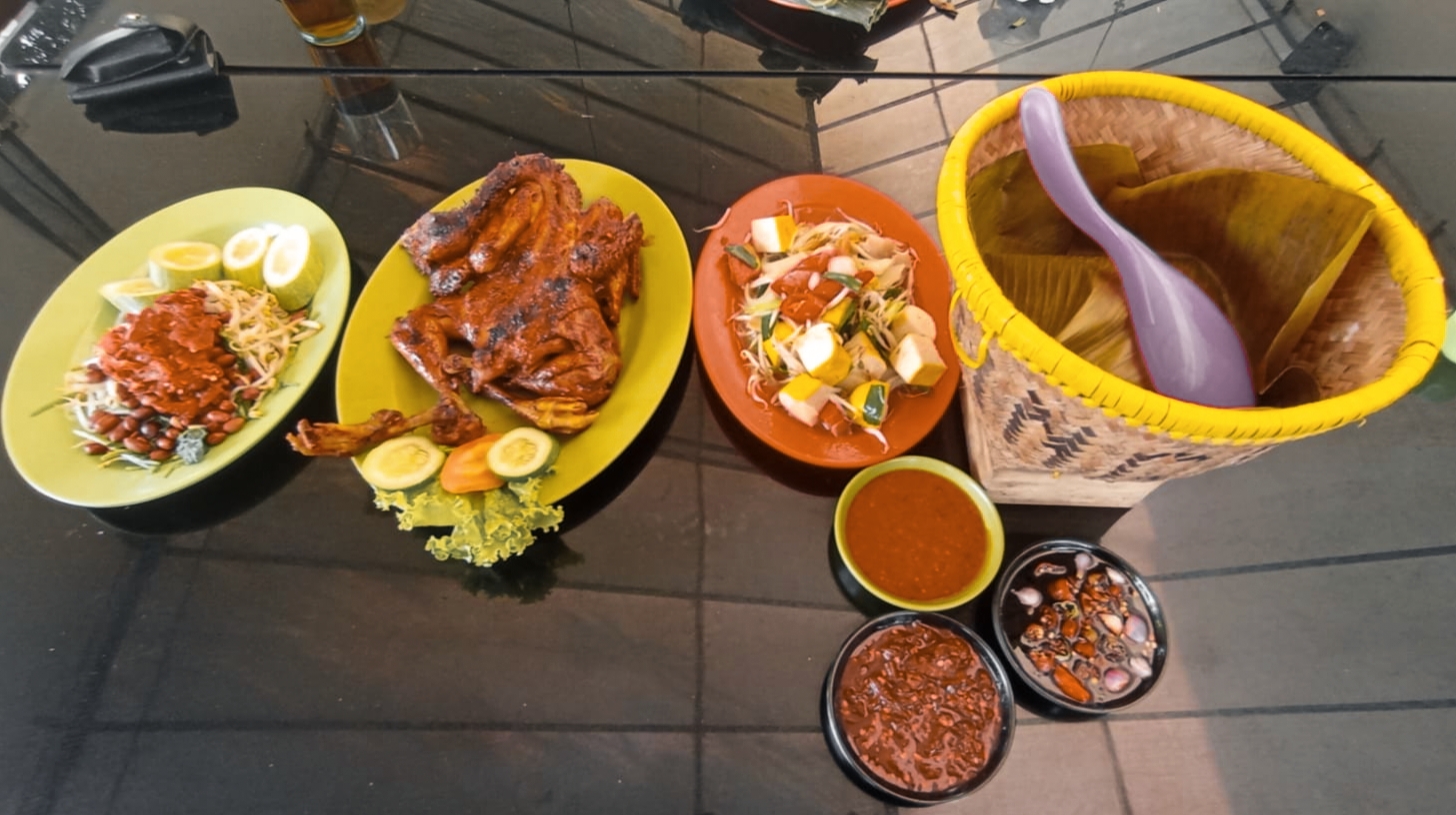 Nikmatnya Masakan Sunda RM Riung Panyaungan di Bandung
