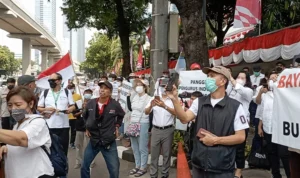 Ratusan korban KSP Indosurya Demo di Depan Gedung KemenkopUKM, Minta Di Gelar RAT Offline